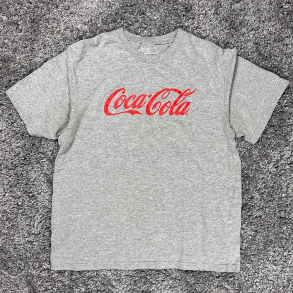 Gray Coca-Cola tee with red logo, size Medium